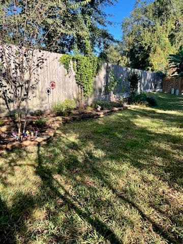 Gallery photos for Garden Makeover with Lush Landscapes: Image #2